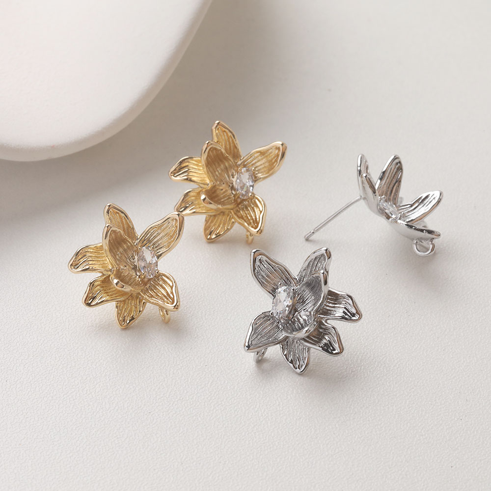 4PCS Dainty Flower Ear Studs E - Flower Supplies のレビューと価格